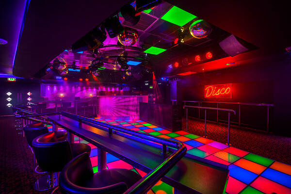 DSC7131 
 Unit 17 Nightclub - Ipswich, UK, 
Copyright - Richard Southall 
 Keywords: Unit, 17, Nightclub, Ipswich, UK, dance, floor, late, night, venue, deltic, leisure, Copyright, Richard, Southall, photographer, photography, emphasis