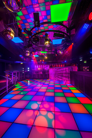 DSC7080 
 Unit 17 Nightclub - Ipswich, UK, 
Copyright - Richard Southall 
 Keywords: Unit, 17, Nightclub, Ipswich, UK, dance, floor, late, night, venue, deltic, leisure, Copyright, Richard, Southall, photographer, photography, emphasis