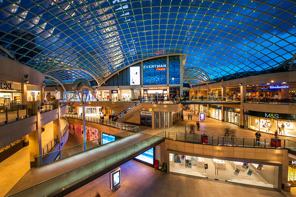 trinity leeds dcs9295 
 Trinity - Leeds
Copyright - Richard Southall 
 Keywords: trinity, shopping, centre, glass, roof, night, dusk, cinema, bridge,