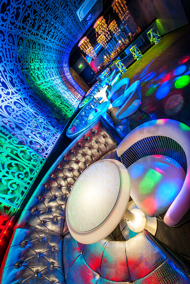 DSC4187 
 Raw Design - Treehouse, Reading 
 Keywords: Treehouse, Reading, UK, bar, club, dancing, nightclub, late, night, Copyright, Richard, Southall, emphasis, photography, photographer